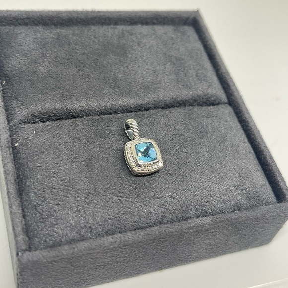 David Yurman Petite Albion Pendant with Blue Topaz and Diamonds - Picture 4 of 10
